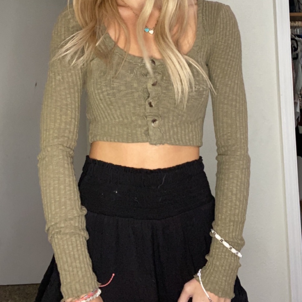 Urban Outfitters vintage olive green longsleeve top